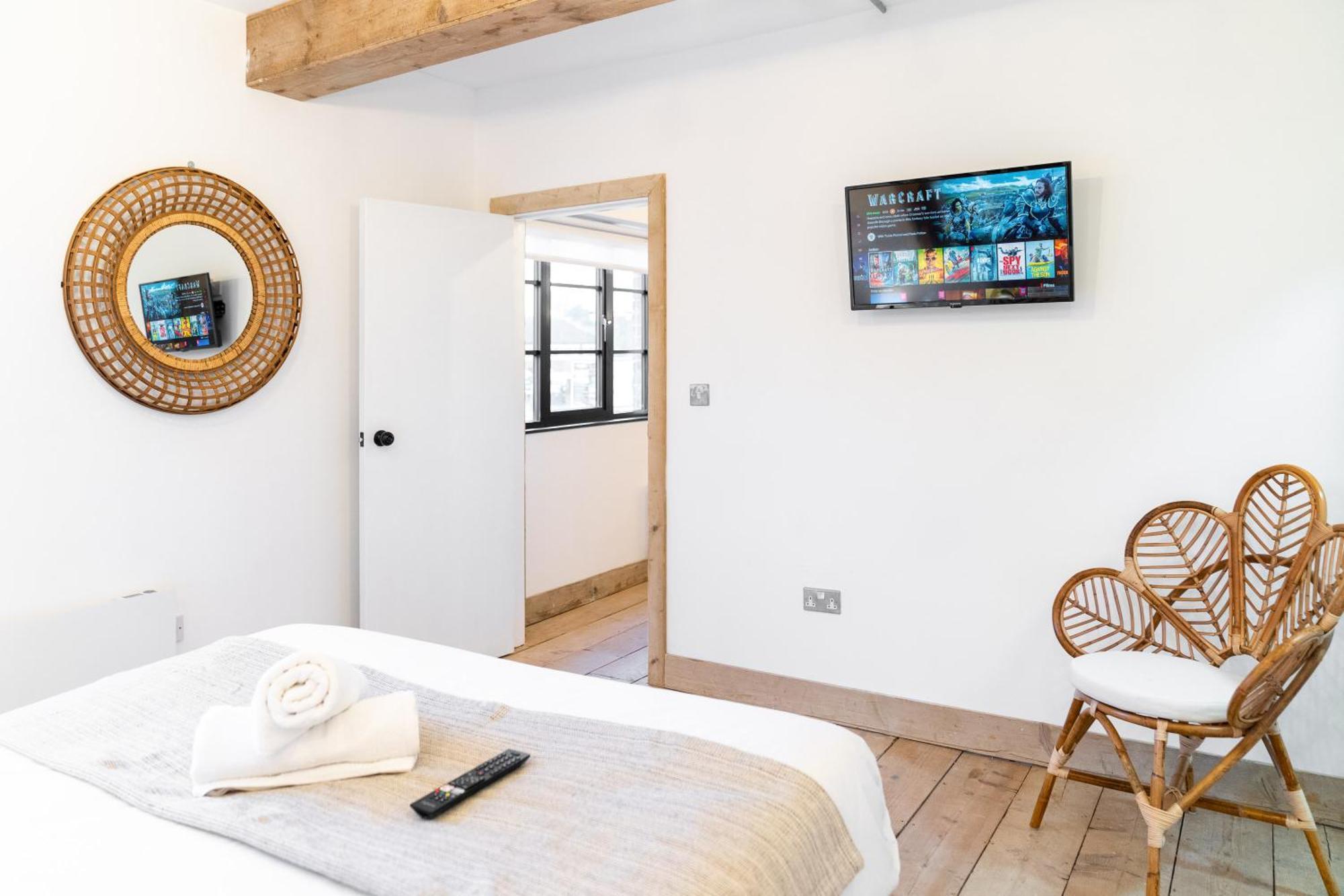 Birmingham City Centre - Loft Style Apartment - Free Wifi & Netflix - On Street Parking - 1Nt Exterior photo