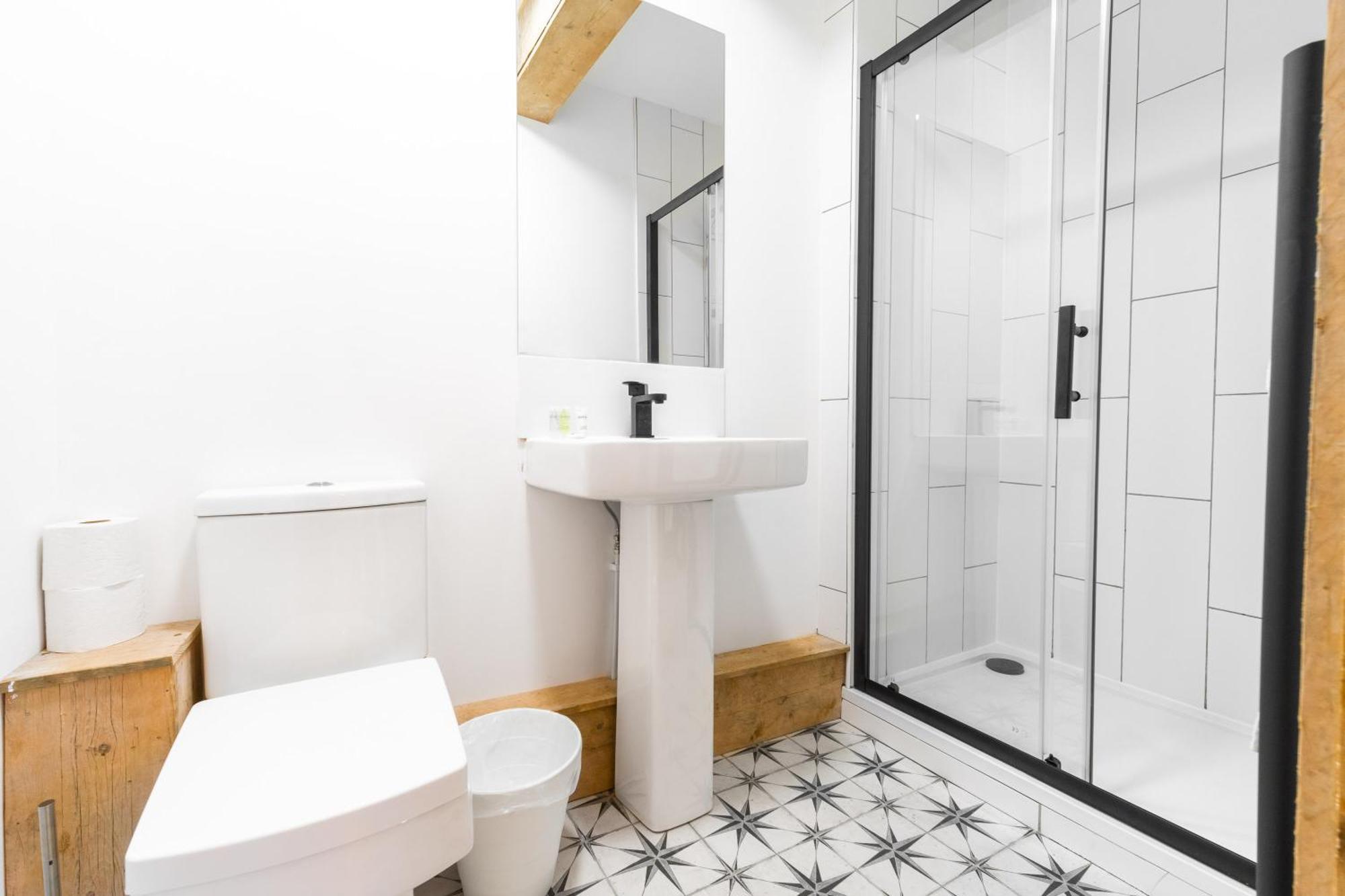 Birmingham City Centre - Loft Style Apartment - Free Wifi & Netflix - On Street Parking - 1Nt Exterior photo