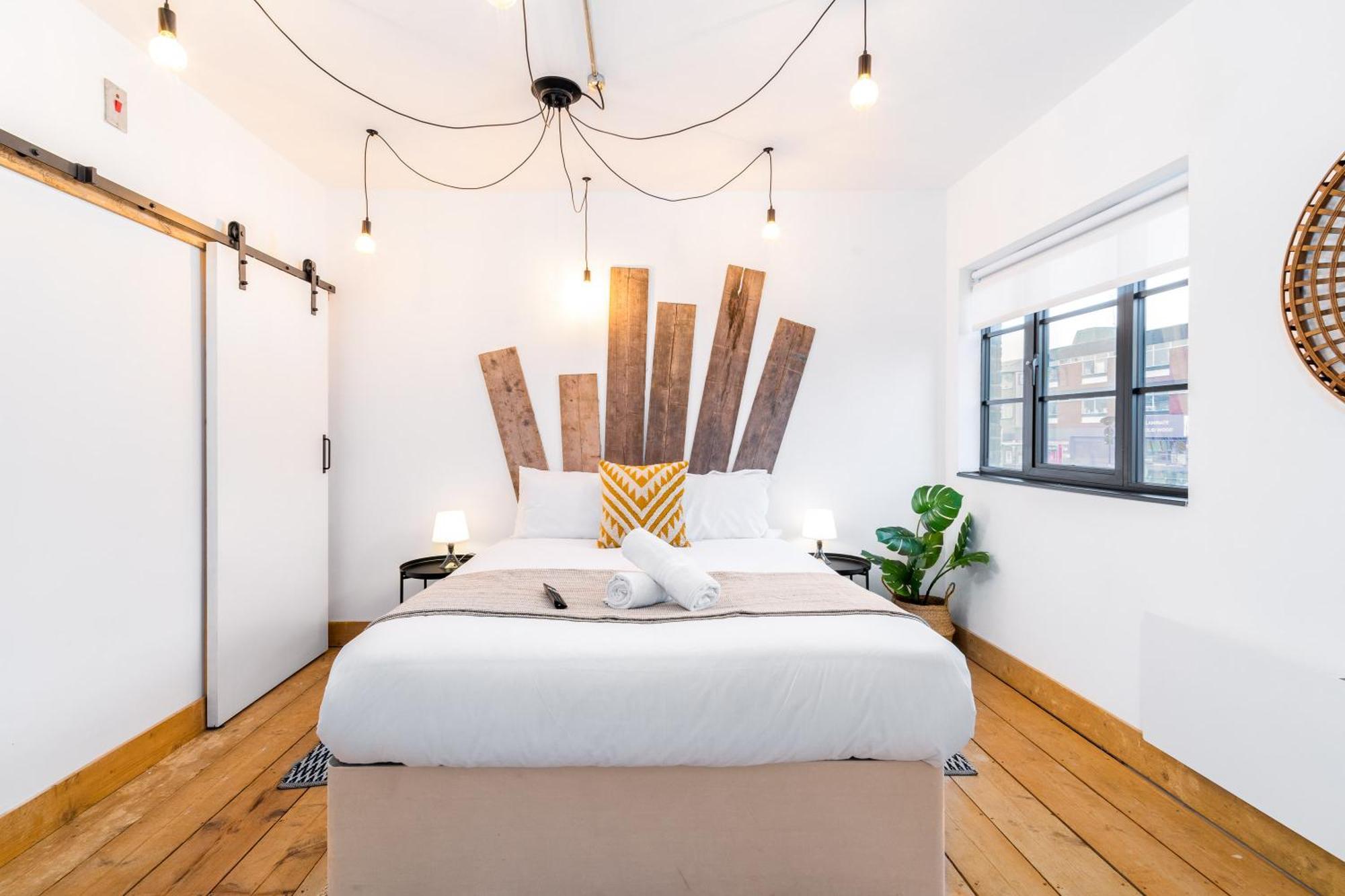 Birmingham City Centre - Loft Style Apartment - Free Wifi & Netflix - On Street Parking - 1Nt Exterior photo